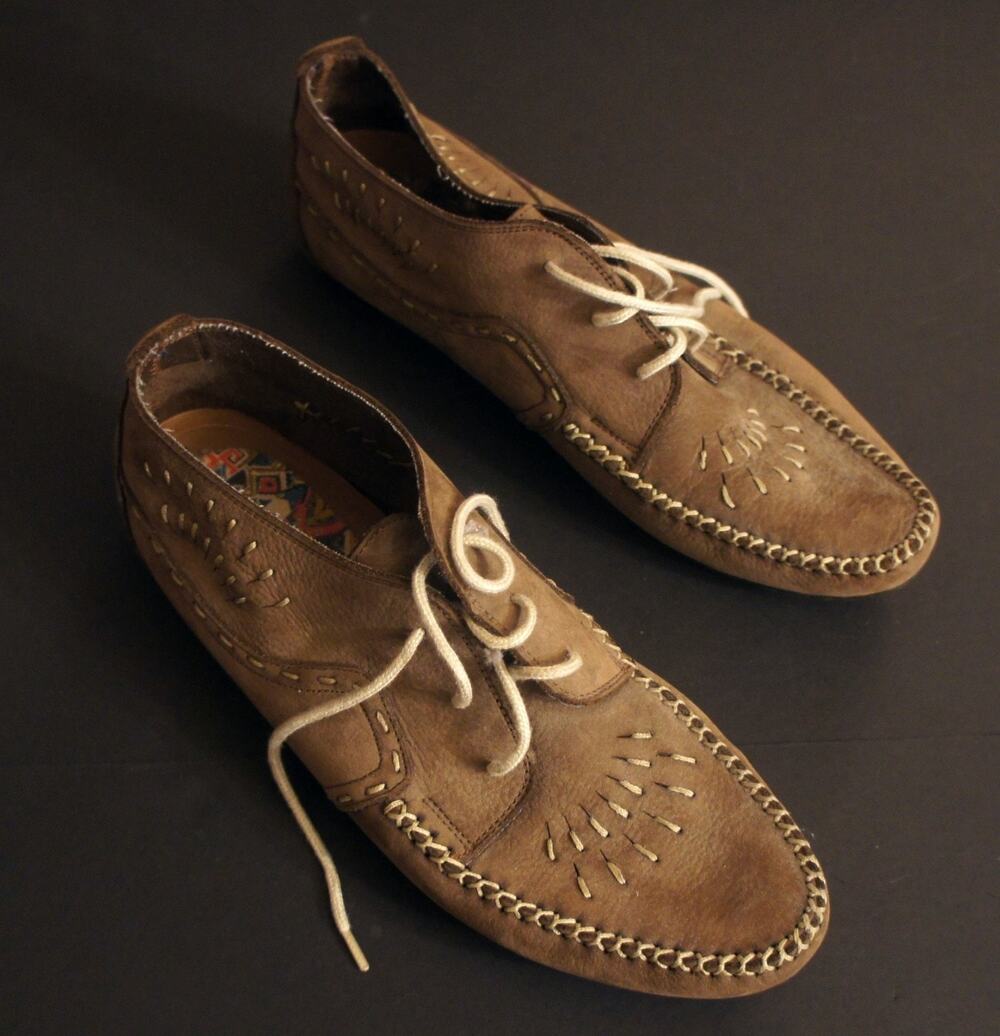 Hush Puppies Women’s Easy Times Moccasins in Brown Suede Leather size 12B